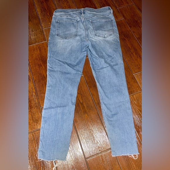 Old Navy Mid-Rise Rockstar Jeans - Picture 6 of 9